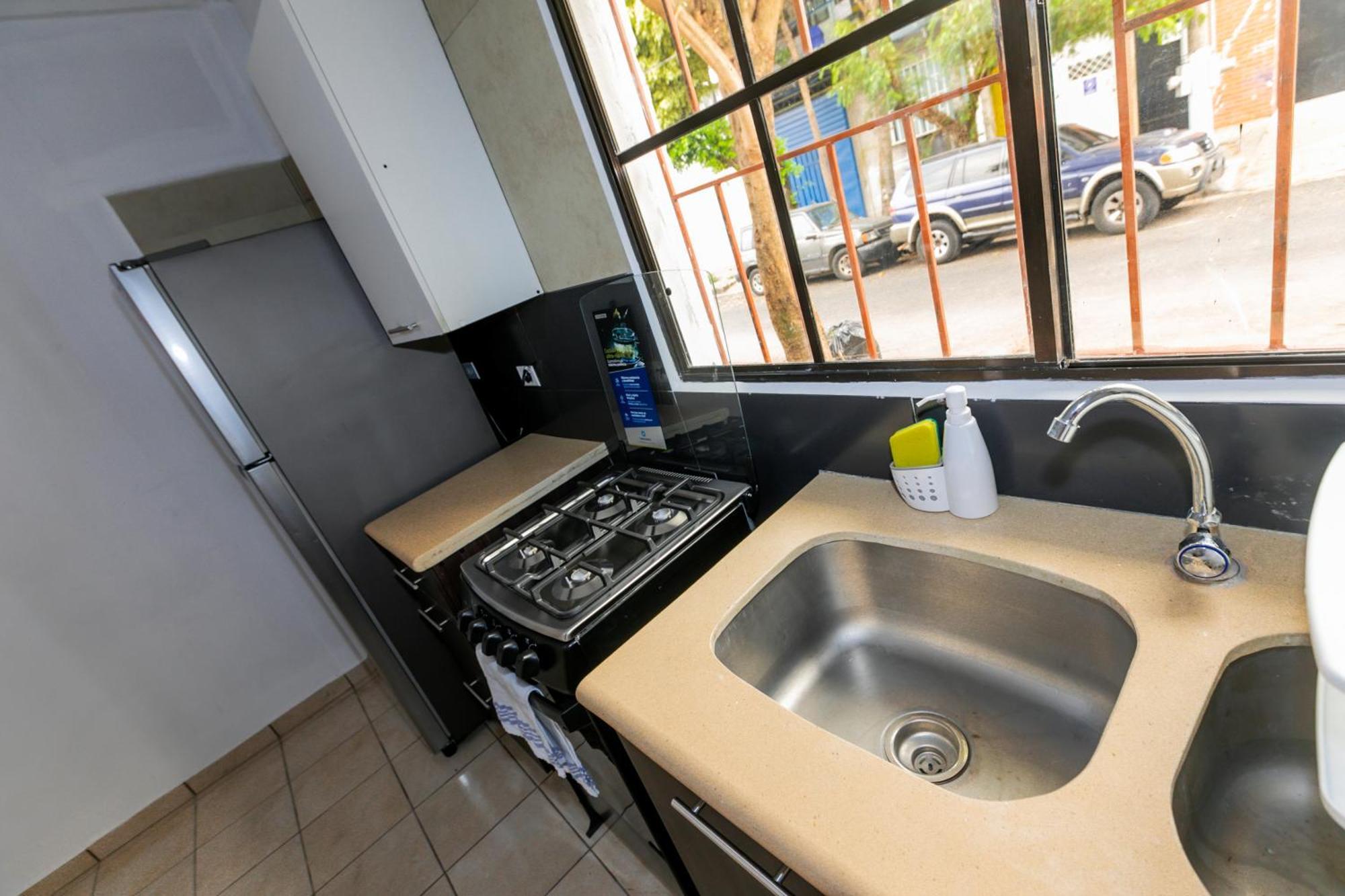 Friendly House Hotell Santa Tecla Exteriör bild