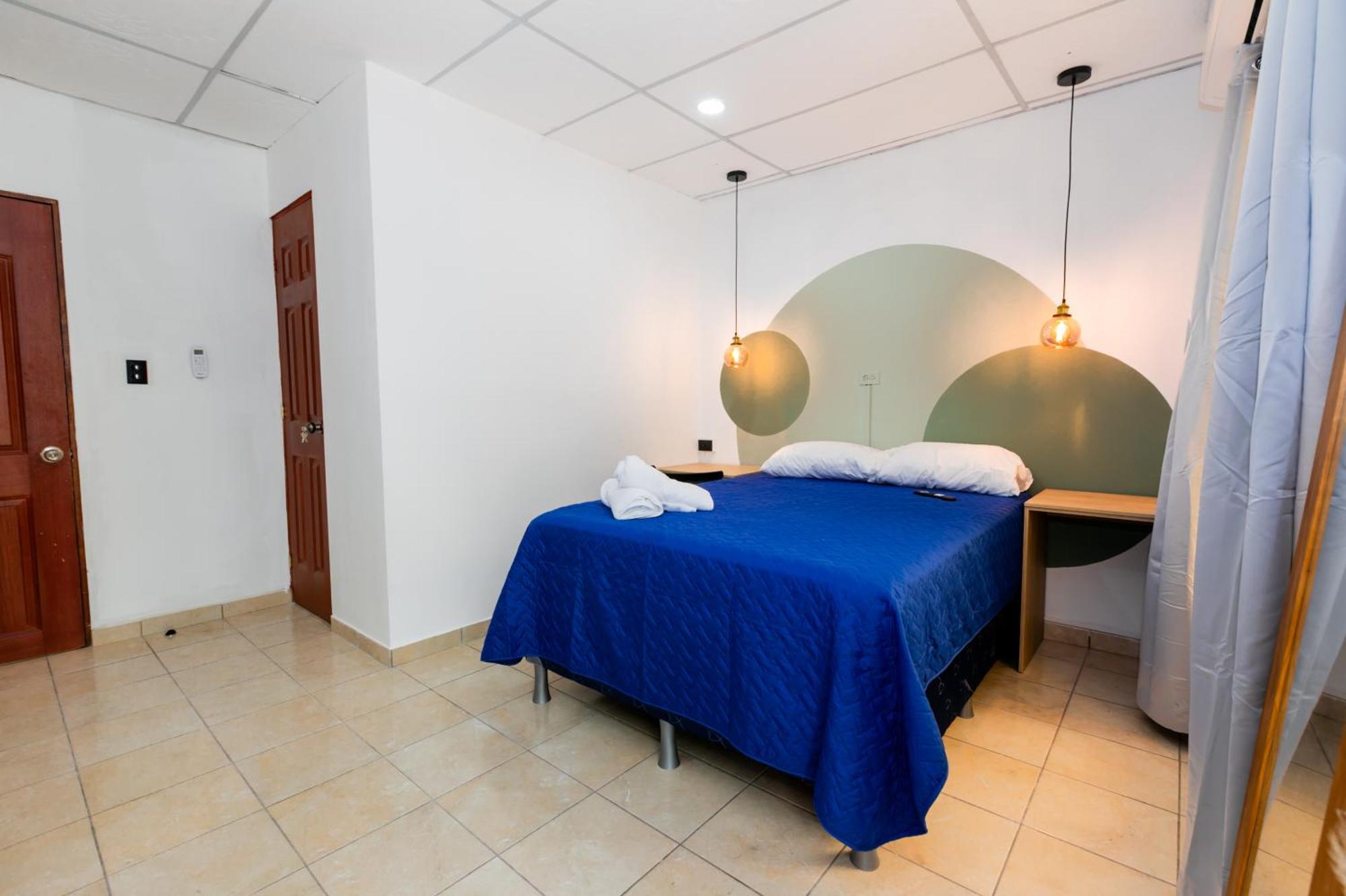 Friendly House Hotell Santa Tecla Exteriör bild