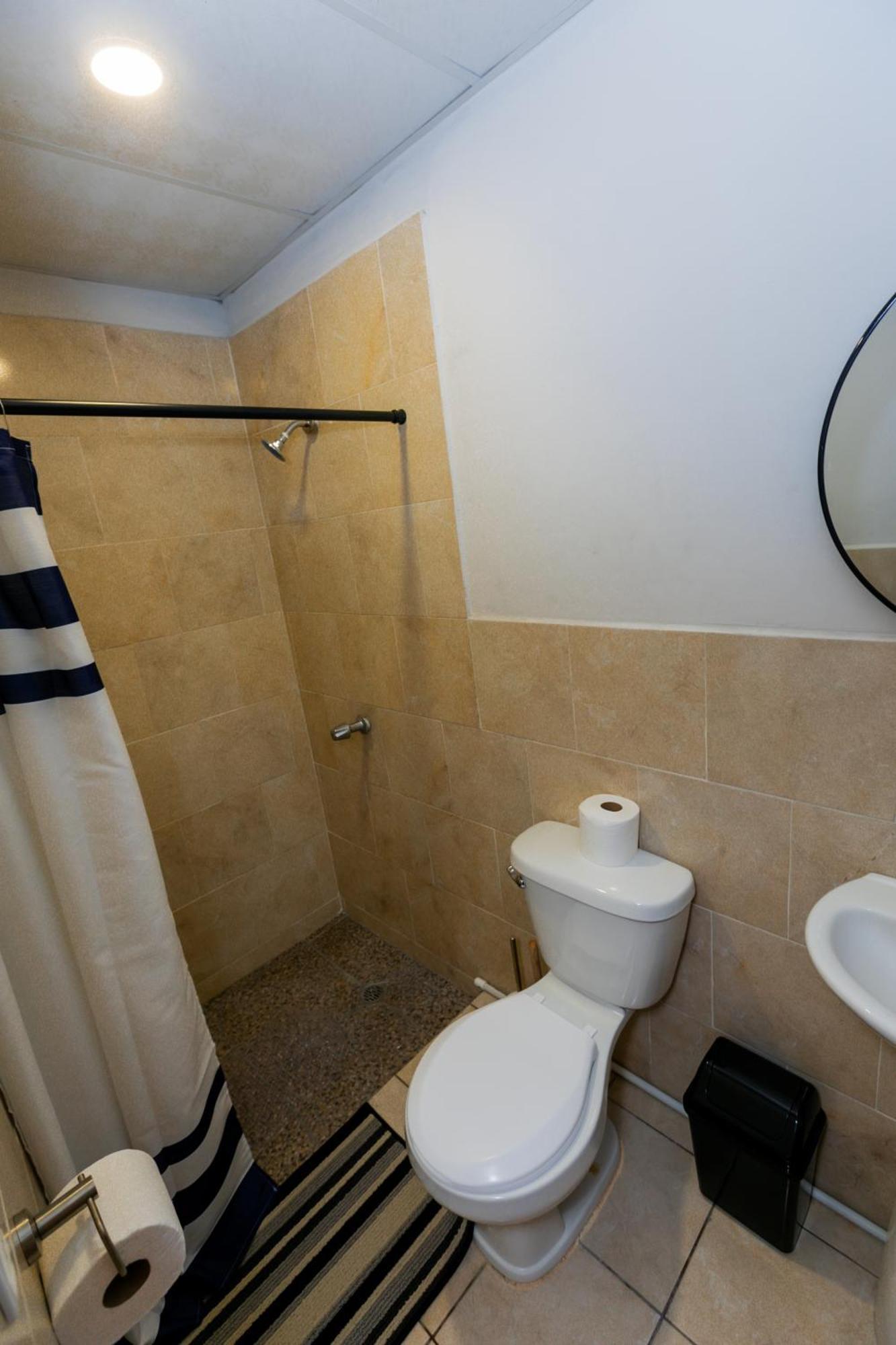 Friendly House Hotell Santa Tecla Exteriör bild