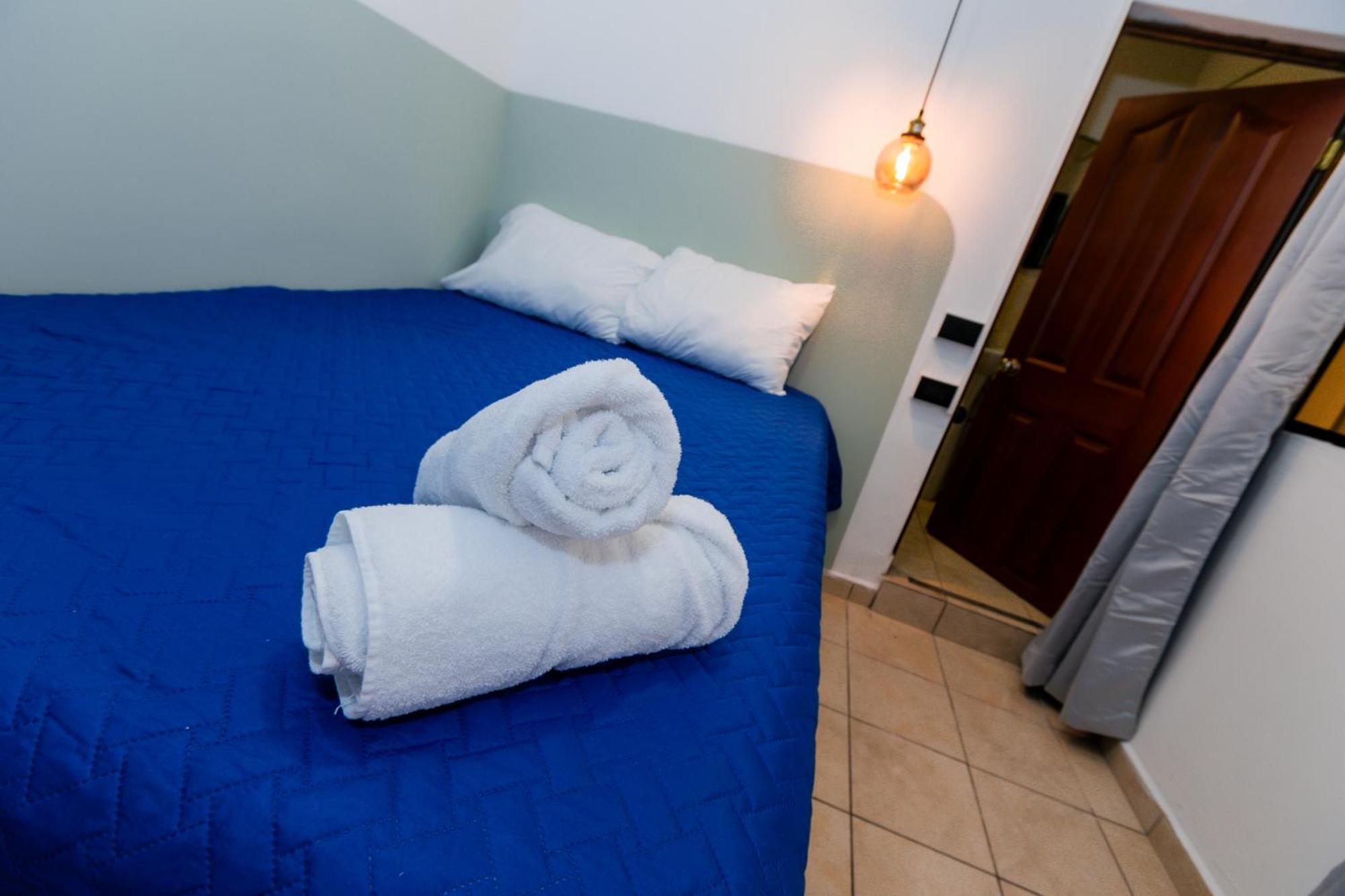 Friendly House Hotell Santa Tecla Exteriör bild