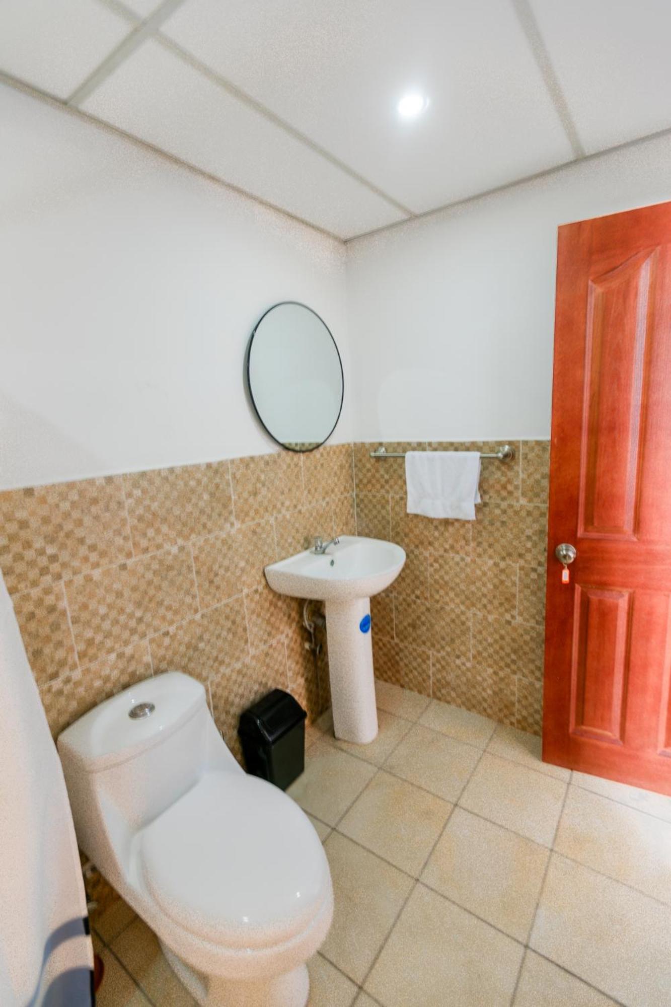 Friendly House Hotell Santa Tecla Exteriör bild