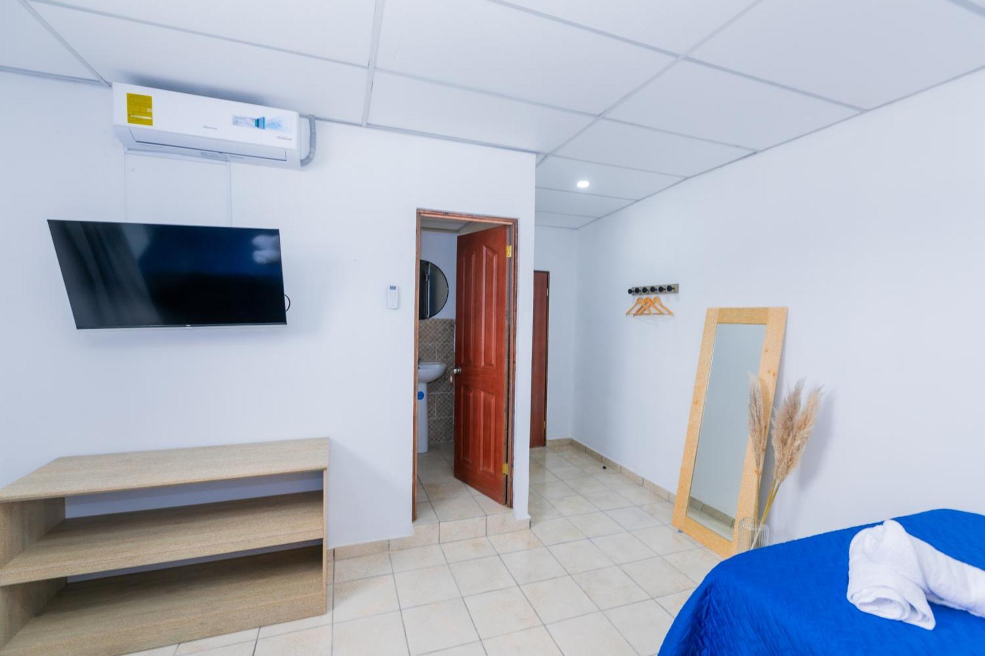 Friendly House Hotell Santa Tecla Exteriör bild