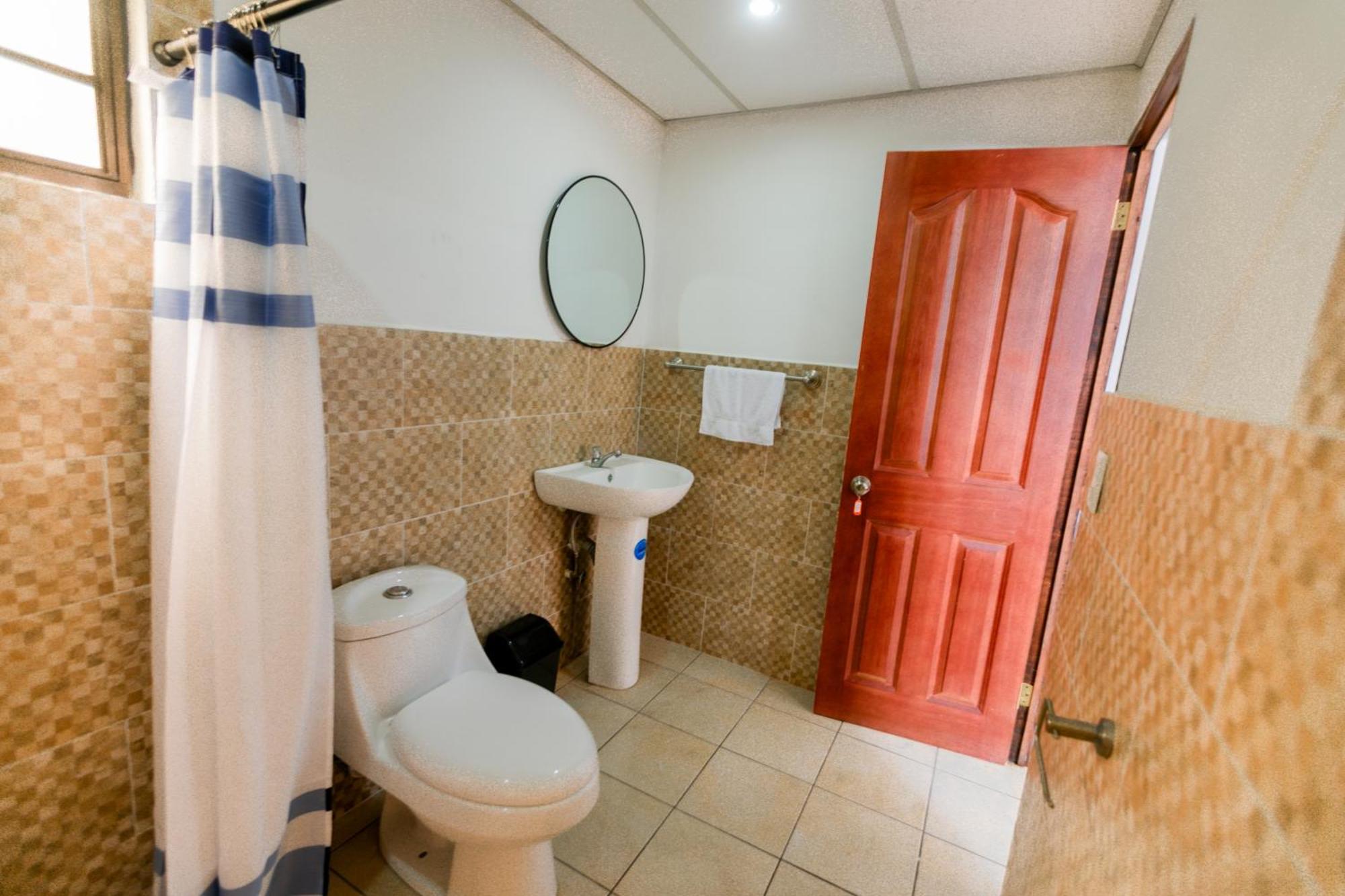 Friendly House Hotell Santa Tecla Exteriör bild
