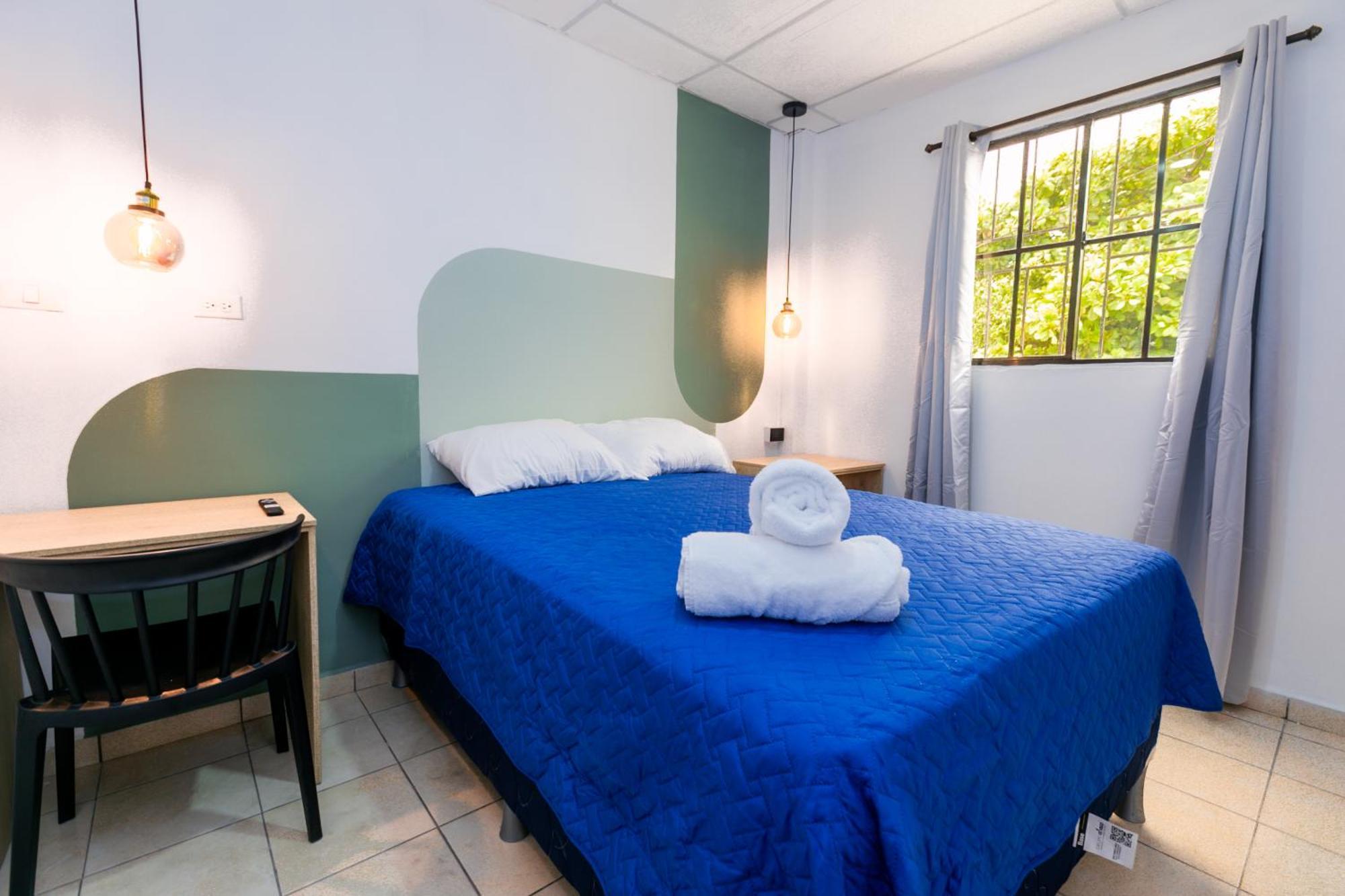 Friendly House Hotell Santa Tecla Exteriör bild